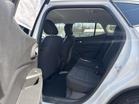 New 2026 Chevrolet Trax LS w/ LS Convenience Package FWD image 15