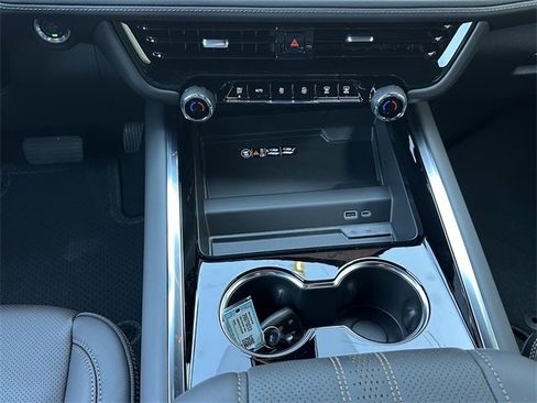 New 2026 Chevrolet Tahoe High Country image 15