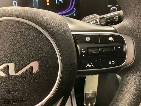 Used 2024 Kia Sportage LX image 20