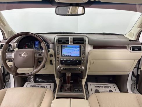 Used 2019 Lexus GX 460 Premium w/ Premium Package AWD/4WD image 38