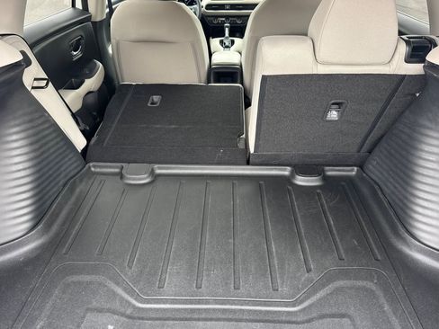 Certified 2025 Honda HR-V LX image 32