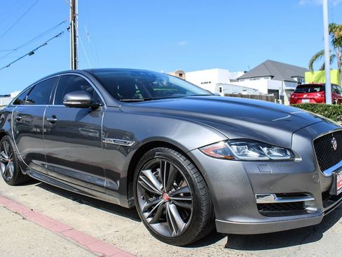Used 2019 Jaguar XJ Supercharged image 8