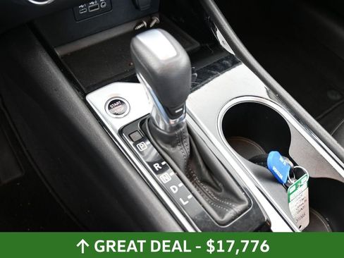 Used 2024 Nissan Altima 2.5 SV image 25