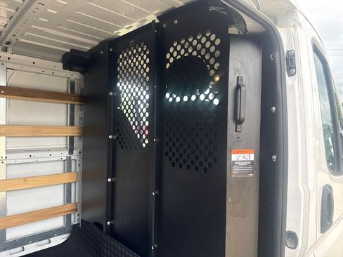 Used 2025 RAM ProMaster 2500 w/ U-Haul Equipment Group FWD image 19