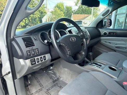 Used 2010 Toyota Tacoma 4x4 Access Cab V6 image 10