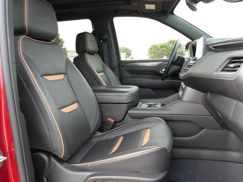 Used 2023 GMC Yukon AT4 w/ AT4 Premium Plus Package AWD/4WD image 11