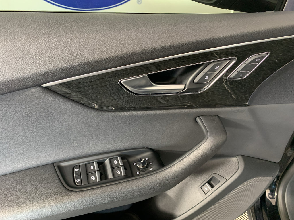 Used 2019 Audi Q8 Premium w/ Convenience Package AWD/4WD image 14