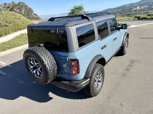 Used 2022 Ford Bronco Badlands image 13