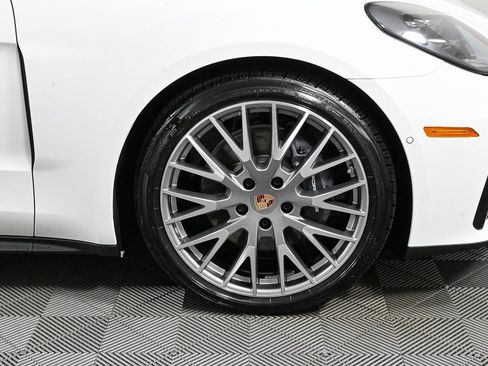 New 2025 Porsche Panamera 4 image 40