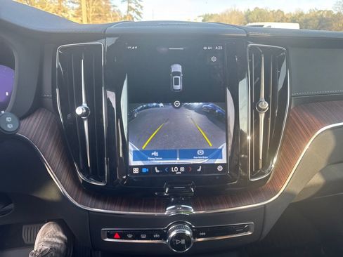 Certified 2023 Volvo XC60 B5 Ultimate w/ Protection Package Premier image 24