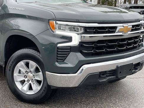 Used 2025 Chevrolet Silverado 1500 LT image 9