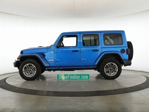 Used 2023 Jeep Wrangler Sahara image 9