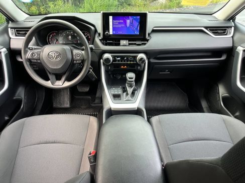 Used 2025 Toyota RAV4 LE AWD/4WD image 13