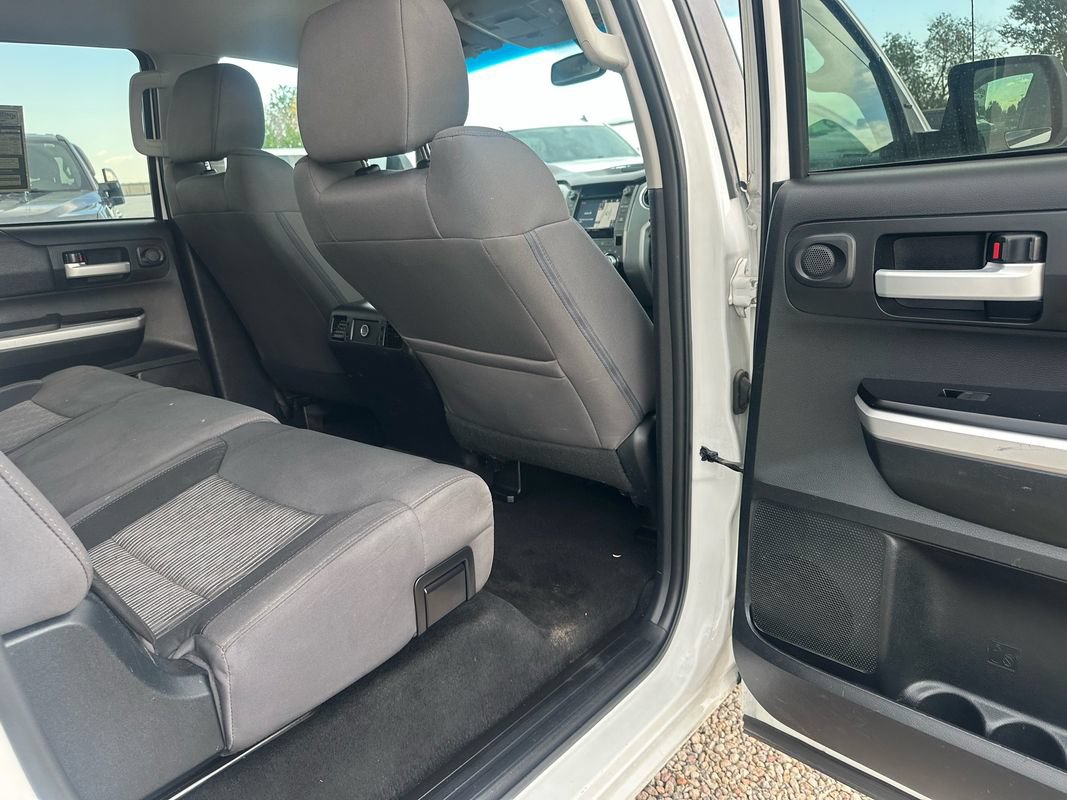 Used 2017 Toyota Tundra SR5 w/ SR5 Upgrade Package AWD/4WD image 23