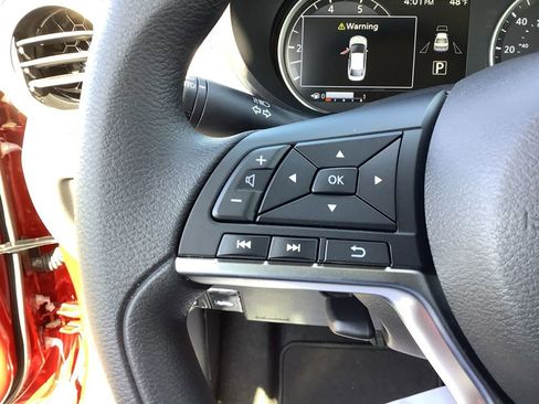 Used 2025 Nissan Versa SV w/ Trunk Package image 21