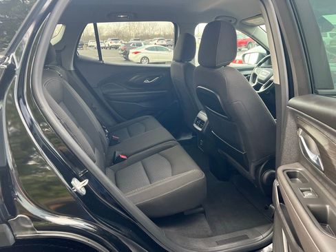 Used 2023 GMC Terrain SLE w/ Driver Convenience Package image 11