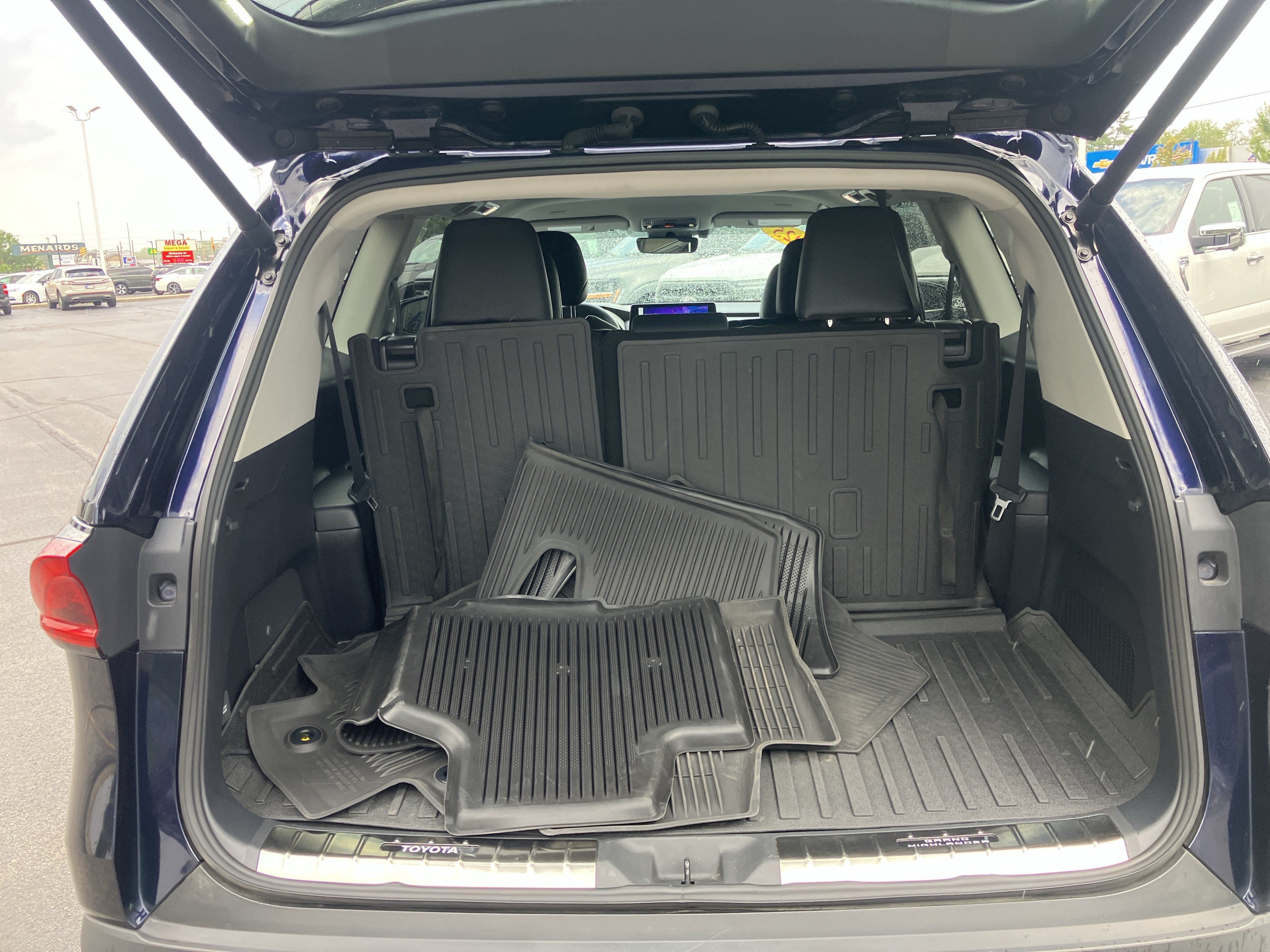 Used 2025 Toyota Grand Highlander AWD Hybrid image 12