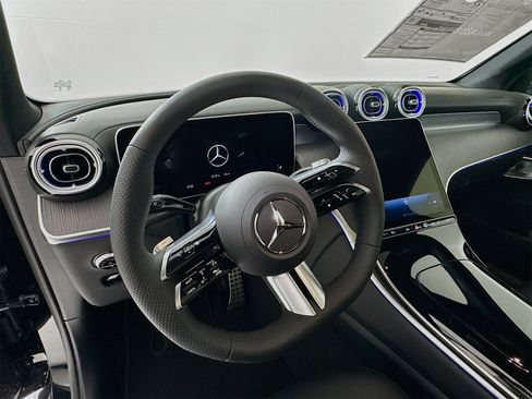 New 2026 Mercedes-Benz GLC 300 image 12