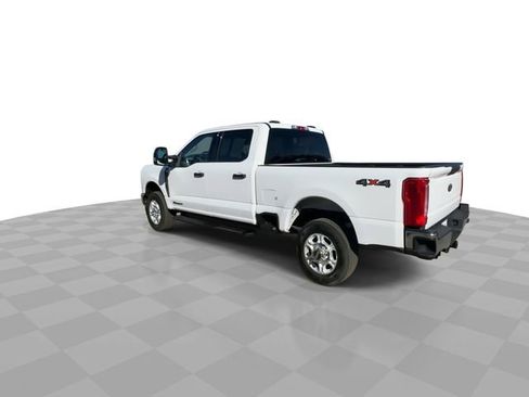 Used 2025 Ford F350 XLT image 6