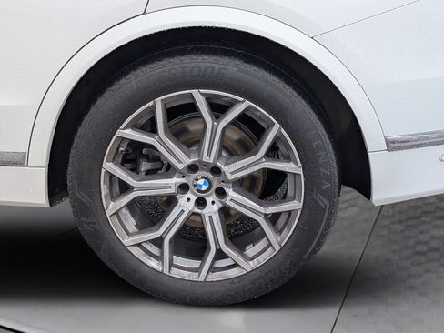 Used 2024 BMW X7 xDrive40i AWD/4WD image 9