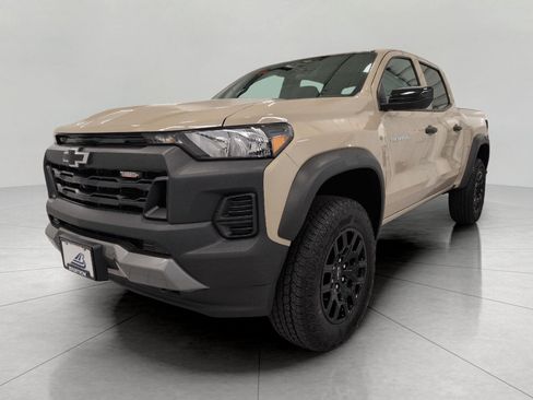 Used 2023 Chevrolet Colorado Trail Boss w/ Technology Package AWD/4WD image 12