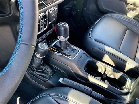 Used 2024 Jeep Wrangler High Altitude image 12