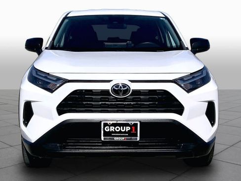 Used 2023 Toyota RAV4 LE FWD image 4