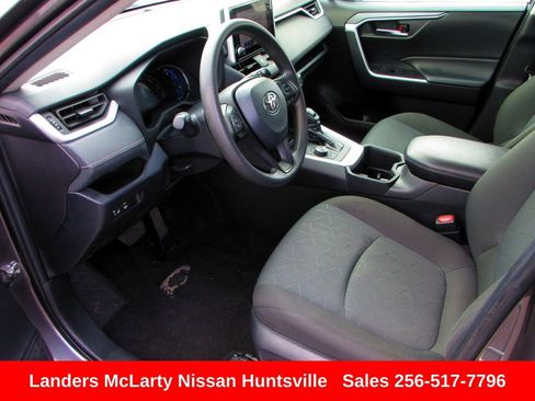 Used 2024 Toyota RAV4 XLE image 17