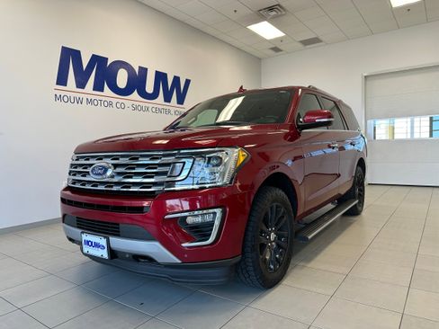 Used 2019 Ford Expedition Limited w/ Equipment Group 301A AWD/4WD image 2