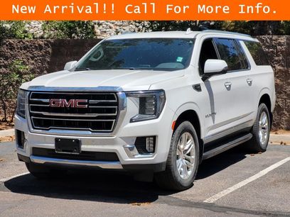 Used 2022 GMC Yukon XL SLT w/ SLT Luxury Package