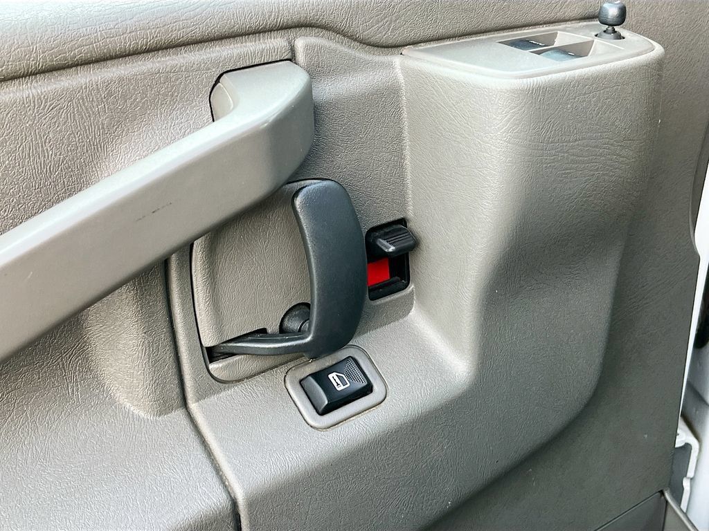 Used 2023 Chevrolet Express 2500 w/ Driver Convenience Package RWD image 17