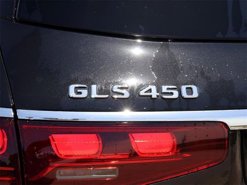 Certified 2025 Mercedes-Benz GLS 450 GLS 450 image 9