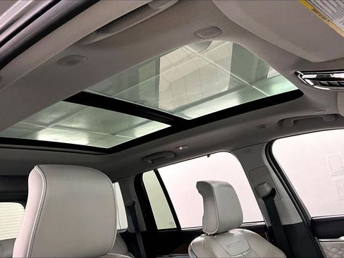 Used 2022 Jeep Grand Cherokee Summit w/ Adv Protech Group IV image 27