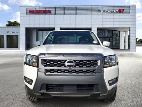 New 2025 Nissan Frontier SV w/ SV Convenience Package image 2