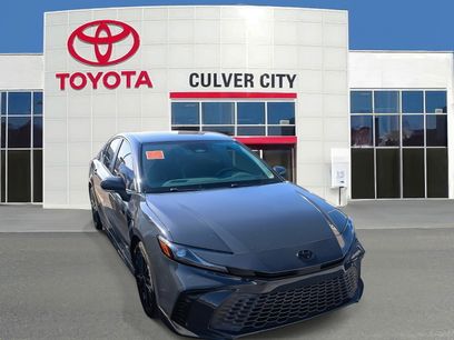 Used 2025 Toyota Camry SE w/ Convenience Package