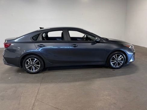 Used 2023 Kia Forte LXS FWD image 2