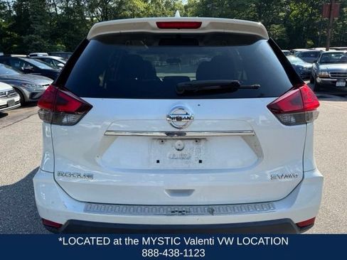Used 2017 Nissan Rogue SV AWD/4WD image 7
