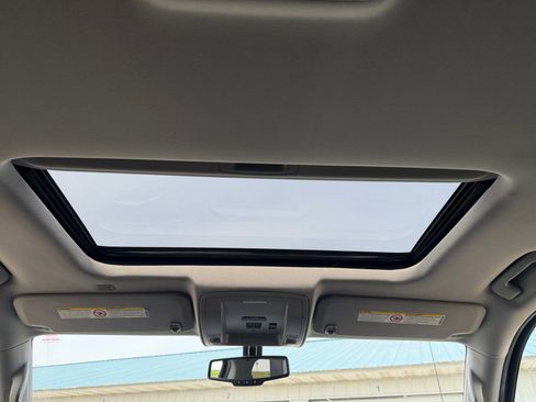 Used 2017 GMC Sierra 2500 SLT w/ All Terrain HD Package image 16