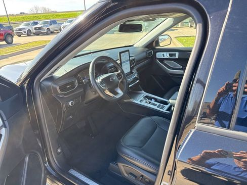 Used 2022 Ford Explorer Limited w/ Limited Technology Package image 21
