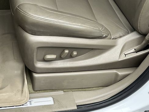 Used 2018 Chevrolet Tahoe LT image 12