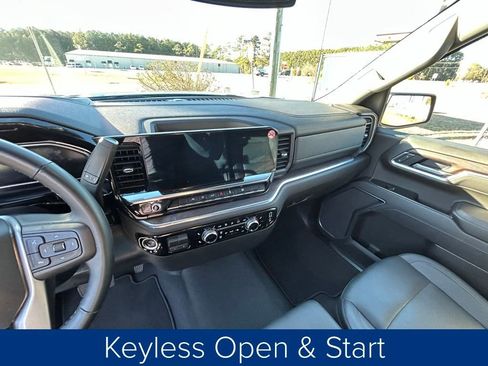 Used 2025 GMC Sierra 1500 SLT image 32