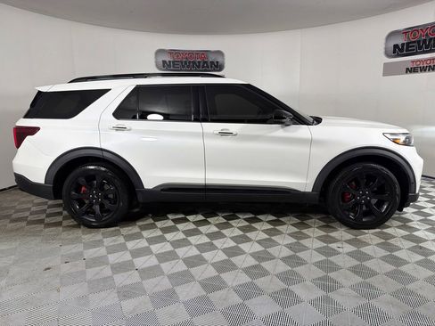Used 2020 Ford Explorer ST w/ ST Street Pack image 4