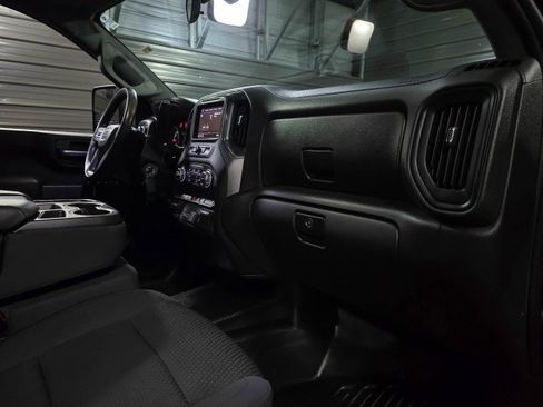 Used 2022 GMC Sierra 2500 Pro w/ Convenience Package image 16