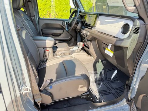 New 2026 Jeep Wrangler Sport AWD/4WD image 28