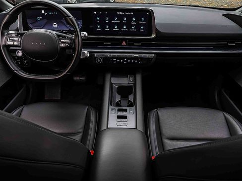 Used 2023 Hyundai Ioniq 6 SEL image 22