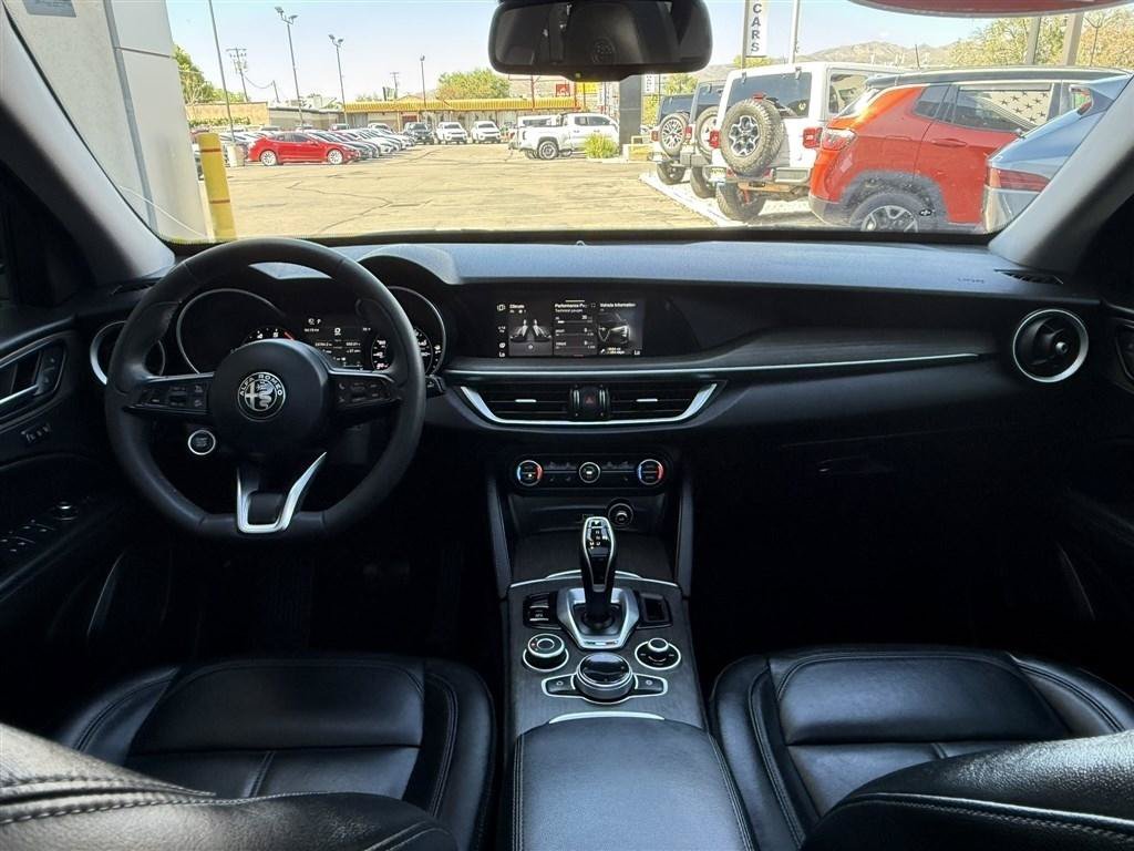 Used 2021 Alfa Romeo Stelvio Ti w/ Nero Edizione AWD/4WD image 37