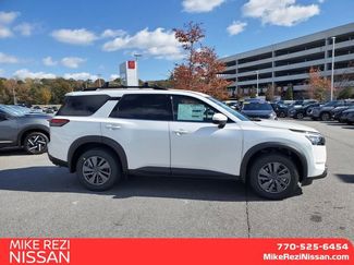 New 2025 Nissan Pathfinder SV video 2