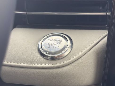 Used 2024 Lincoln Navigator Reserve AWD/4WD image 10