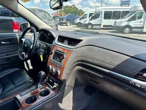 Used 2014 Chevrolet Traverse LT FWD image 15