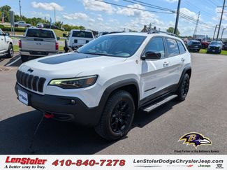 Used 2023 Jeep Cherokee Trailhawk w/ Sun & Sound Group AWD/4WD video 1